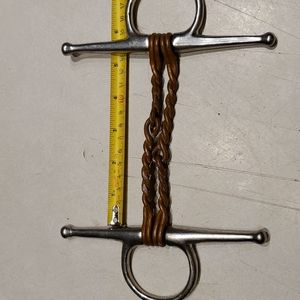Double twisted copper wire full cheek snaffle.